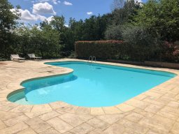 piscina a forma libera pvc color grigio chiaro